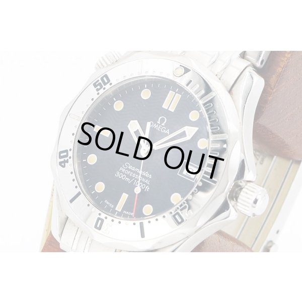 オメガ　シーマスター　２５６２．８０　紺文字盤　サイド拡大