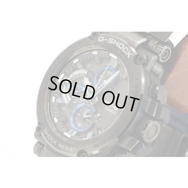 カシオ　Ｇショック　ＭＴＧ－Ｂ１０００ＢＤ　５５４４　黒文字盤　サイド拡大