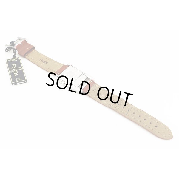 フェンディ　００８－５２００Ｇ　ベージュ文字盤　革ベルト状態　裏面