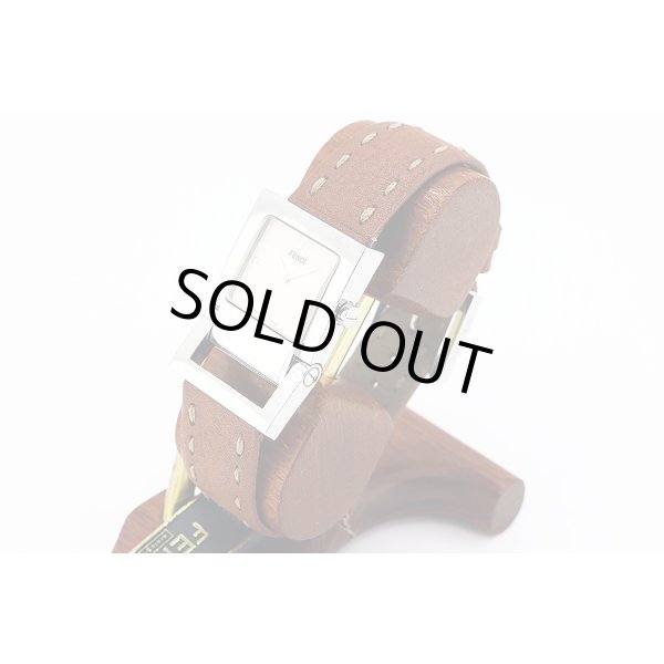 フェンディ　００８－５２００Ｇ　ベージュ文字盤　サイド