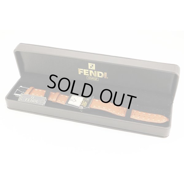 フェンディ　００８－５２００Ｇ　ベージュ文字盤　箱
