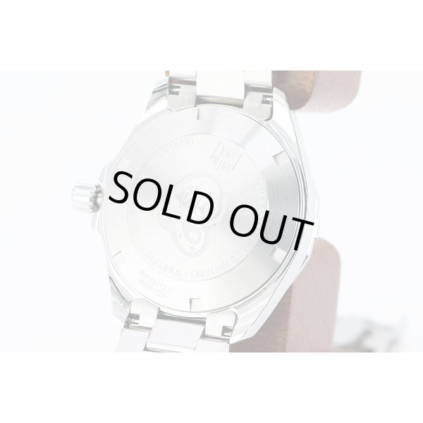 タグホイヤー　アクアレーサー　キャリバー５　ＷＡＹ２１１２　紺文字盤　裏面拡大