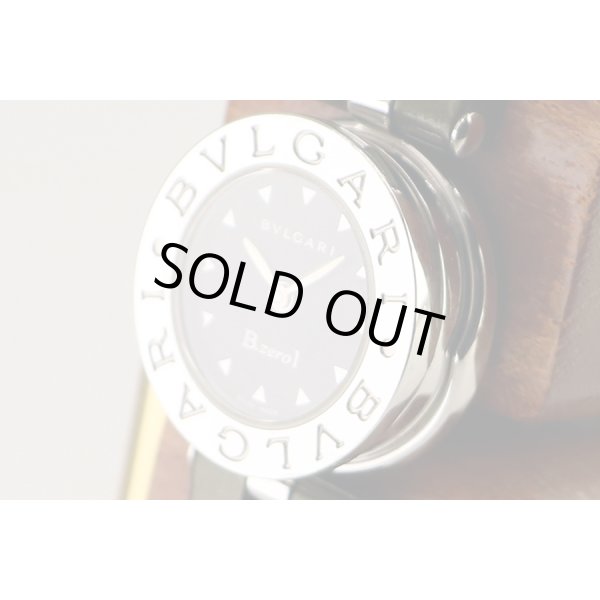 ブルガリ　Ｂ０１　ＢＺ２２　黒文字盤　サイド拡大