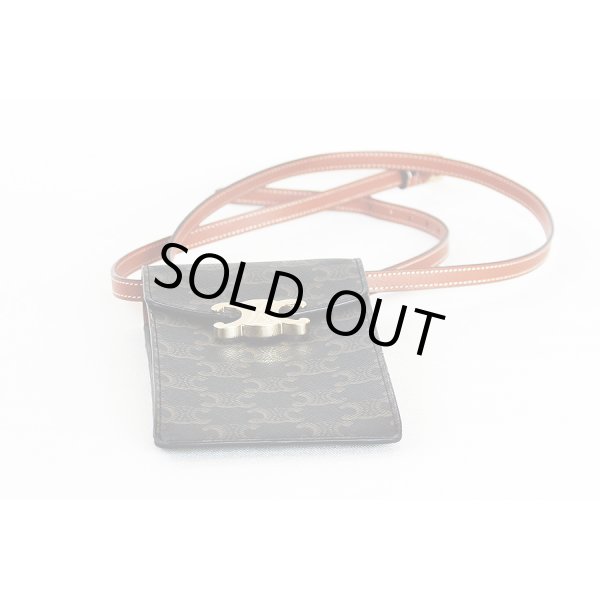 セリーヌ バーティカル フォン ポーチ 10J092DQB.04LU タン　底