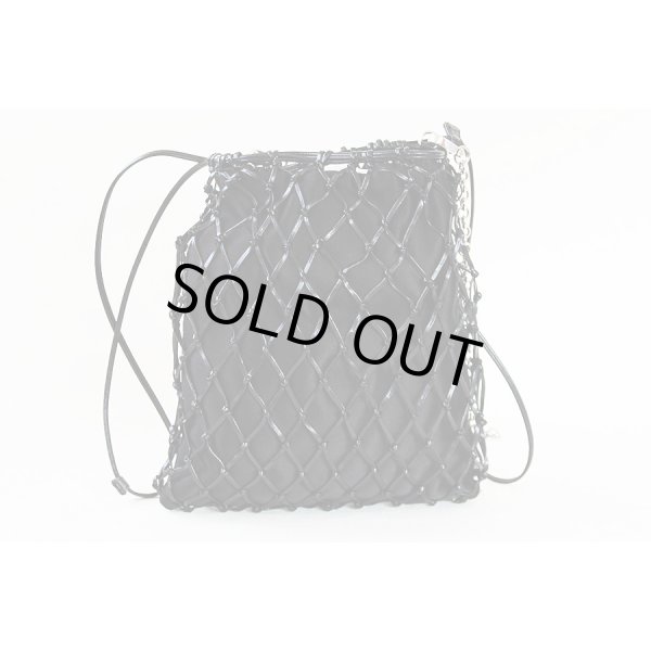 プラダ メッシュクラッチショルダーバック 1BC075 ブラック　裏面