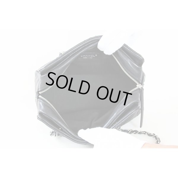 シャネル　チェーンミニボストンバック ブラック／SIV金具　中身