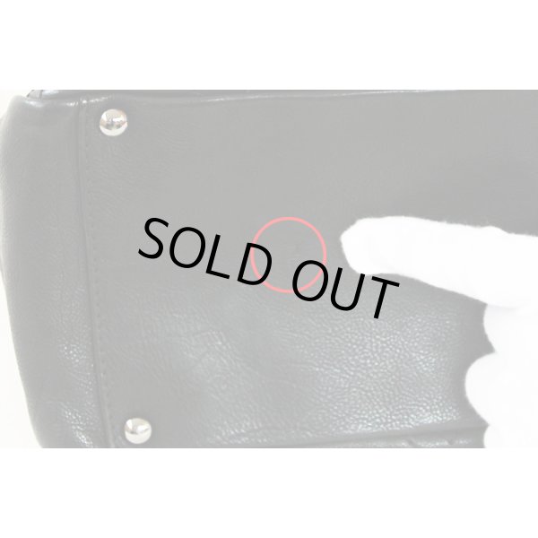 シャネル　チェーンミニボストンバック ブラック／SIV金具　底面にスレ傷