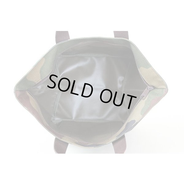 エルベシャプリエ　舟型トートM 1707W カモフラージュ ZIP開閉　中身