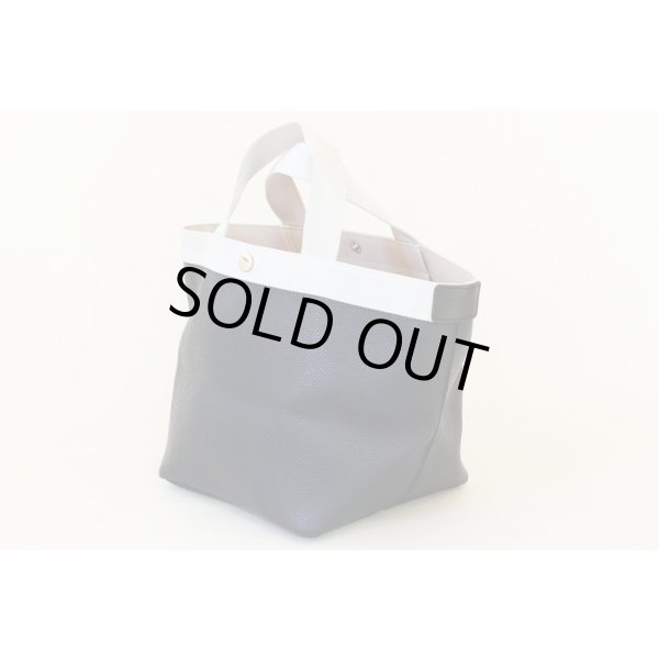 エルベシャプリエ　リュクス舟型トートM 707GP ネイビー／シルバー　サイド