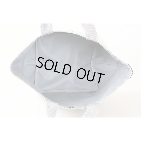 エルベシャプリエ　トゥモローランド別注 舟型トート 707C MASTIC ARGENT　中身