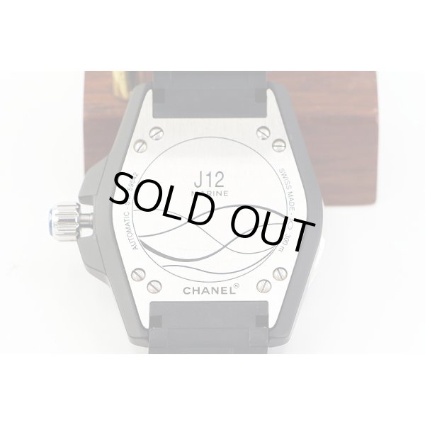 シャネル　Ｊ１２　マリーン３８　Ｈ２５６１　紺文字盤　裏面拡大