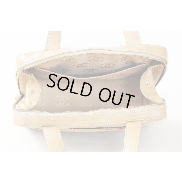 シャネル　ワイルドステッチ ハンドバック ベージュ　中身