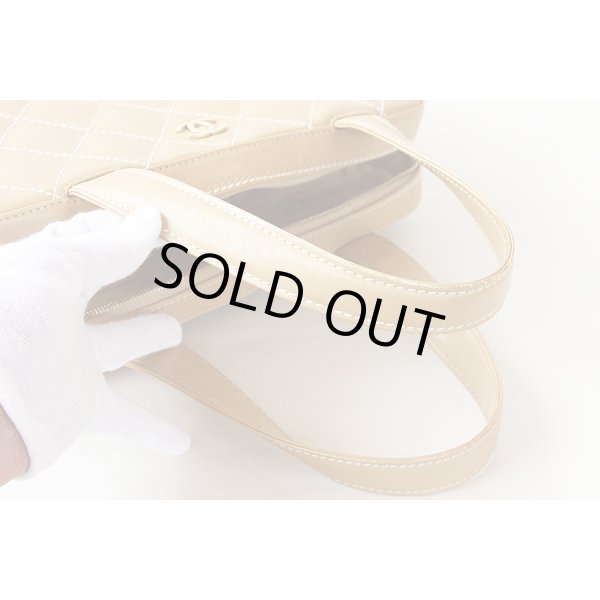 シャネル　ワイルドステッチ ハンドバック ベージュ　持ち手