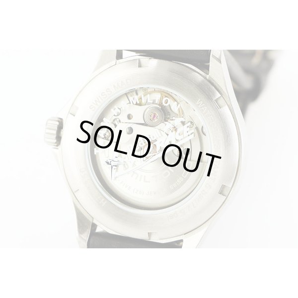 ハミルトン　カーキ　エアレース　Ｈ７６２３５０　黒文字盤　オレンジインデックス　裏面拡大