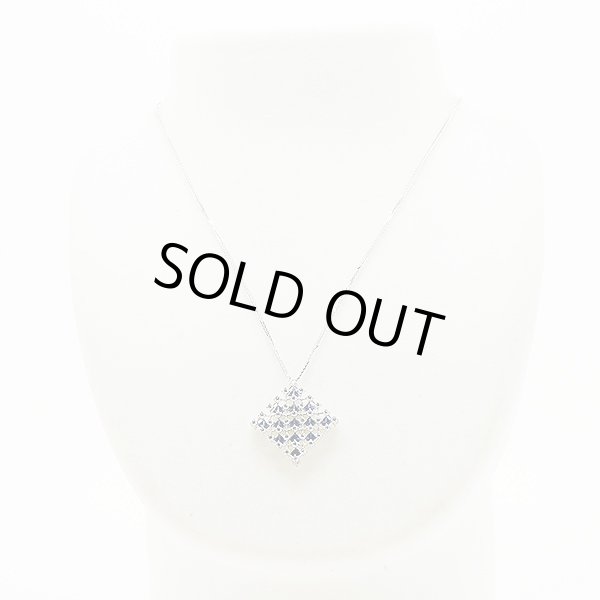 ミキモト　K18WG サファイアダイアイリペンダントネックレス 1.70ct 0.87ct 6.90g　装着イメージ