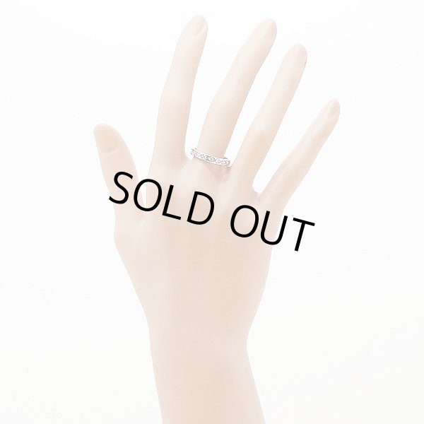 シャネル　750WG ココ クラッシュリング J11871 3.40g　装着イメージ