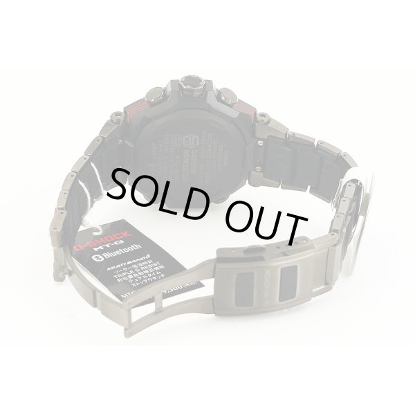 カシオ　Ｇショック　ＭＴＧ－Ｂ２０００ＹＢＤ　５６３６　黒文字盤　一部赤　ブレス