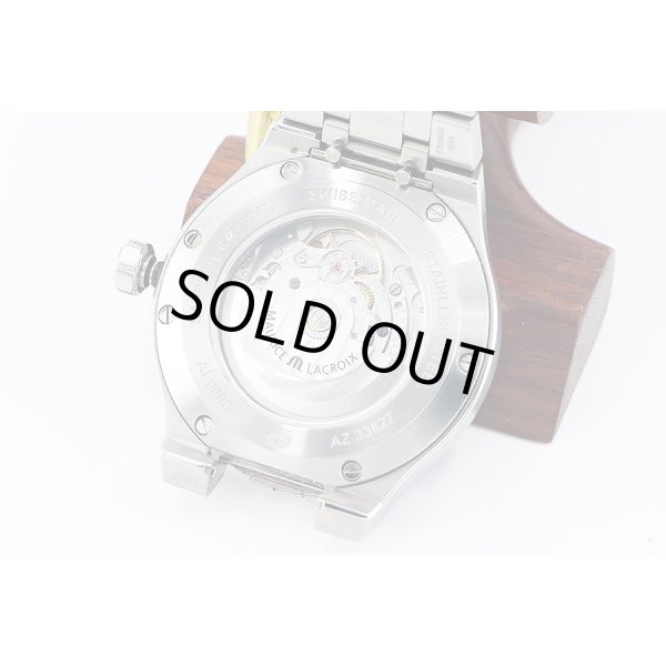 モーリス・ラクロア　アイコン　ＡＩ６００８　紺文字盤　裏面拡大