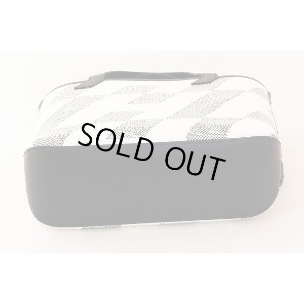 エルメス　HアンビエPM ホワイト／ブラック　底