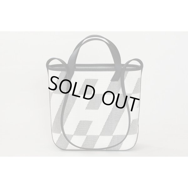 エルメス　HアンビエPM ホワイト／ブラック　裏面