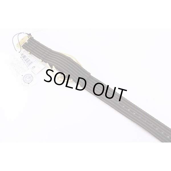 セイコー　セイコー５　ＳＢＳＡ１６０　赤文字盤　ブライアン・メイ コラボモデル　布ベルト状態　裏面