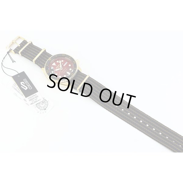 セイコー　セイコー５　ＳＢＳＡ１６０　赤文字盤　ブライアン・メイ コラボモデル　布ベルト状態　表面