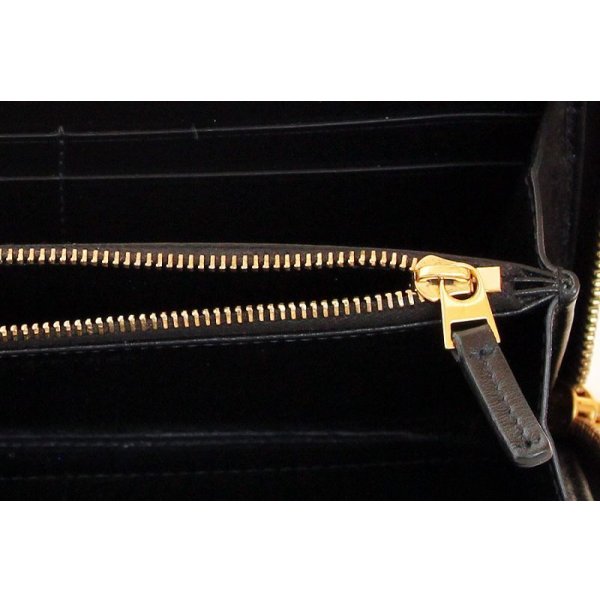 ボッテガヴェネタ　イントレチャート ジップアラウンドウォレット P024698620 ブラック　小銭入れ