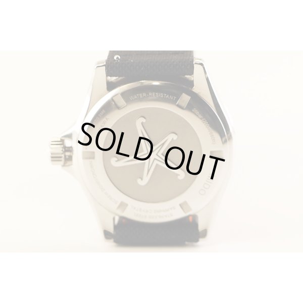 ミドー　オーシャンスタートリビュート　Ｍ０２６．８３０　黒文字盤　裏面拡大