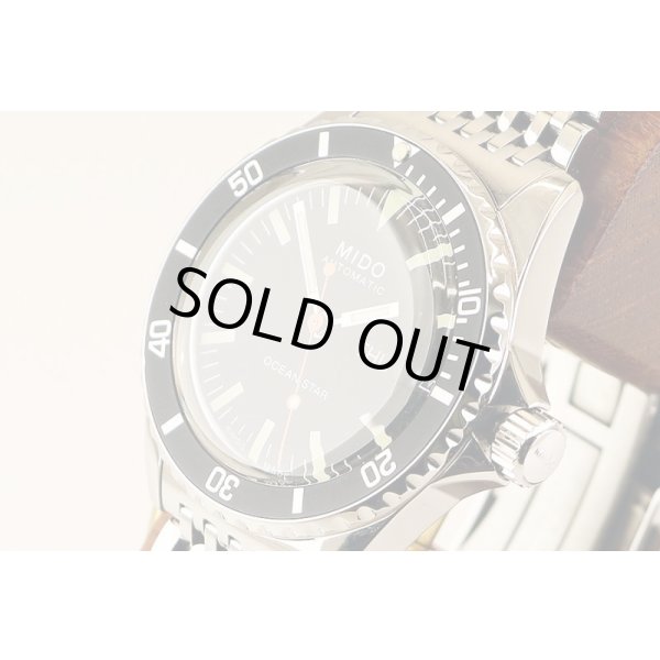 ミドー　オーシャンスタートリビュート　Ｍ０２６．８３０　黒文字盤　サイド拡大