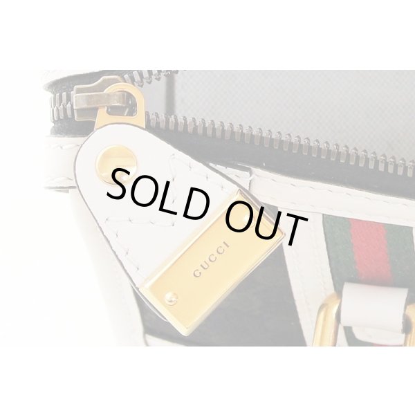 グッチ　ミニ トップハンドルバック 715771 498879 ブラック／ホワイト　ファスナー拡大