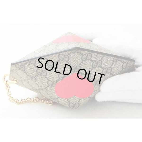 グッチ　スモールハートバック 678131 520981 ベージュ　底