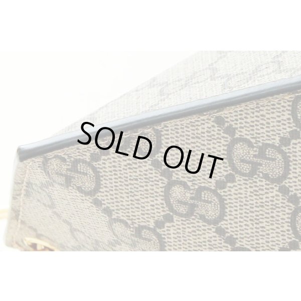 グッチ　スモールハートバック 678131 520981 ベージュ　底拡大