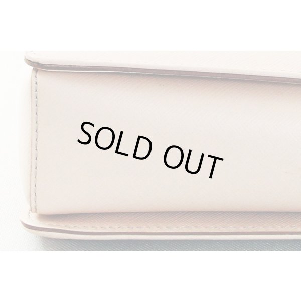 サルヴァトーレフェラガモ　ヴァラ 2WAYハンドバック　AB-21E298 ピンク　底拡大