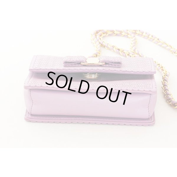 サルヴァトーレフェラガモ　チェーンショルダーバック FZ-21E999 パープル　底