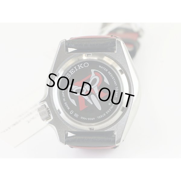 セイコー　セイコー５　ＳＢＳＡ２０７ 緑文字盤　仮面ライダーコラボモデル　盤面裏