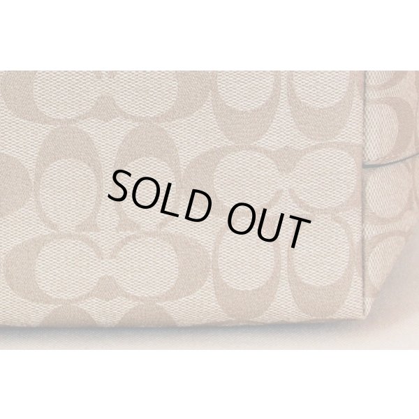 コーチ　トートバック A2154-4455 IMDQC ベージュ／ホワイト　底拡大