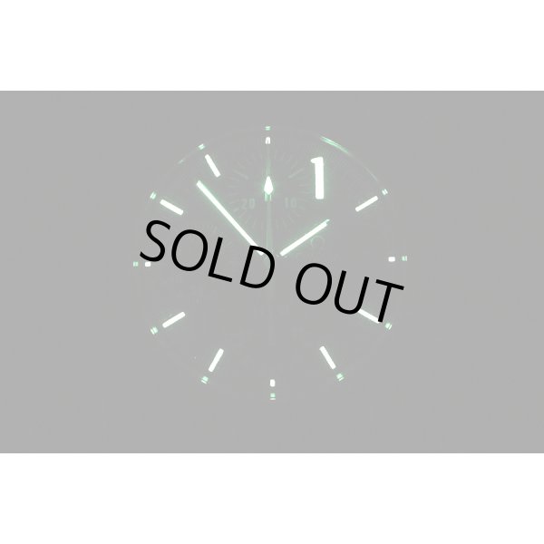 オメガ　スピードマスターレーシング　３５１９．５０　カーボン文字盤　ライト暗闇