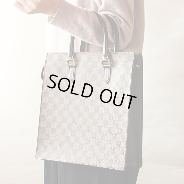 ルイ・ヴィトン　ヴェニス N51145　持ったイメージ