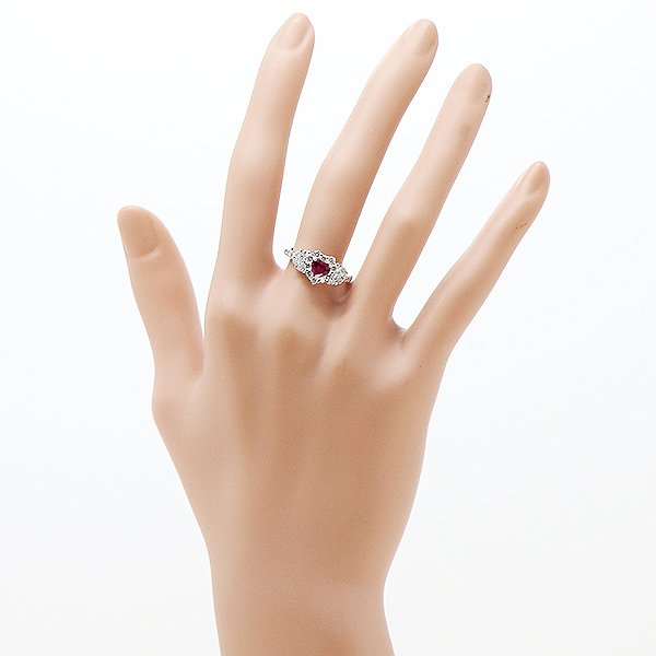 PT900 ルビーダイアイリリング 0.60ct 0.84ct 4.60g　装着イメージ