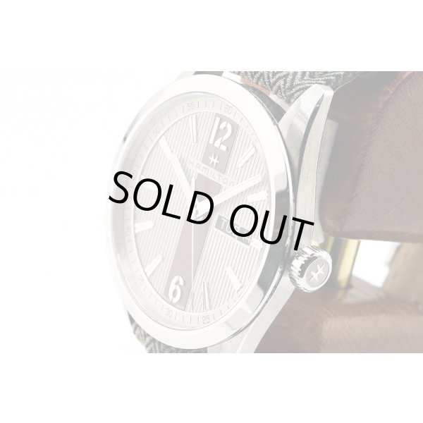 ハミルトン　ブロードウェイ　デイデイト　Ｈ４３３１１０　銀文字盤　茶ストライプ　サイド拡大