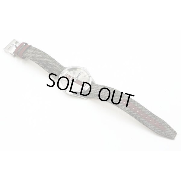 ハミルトン　ブロードウェイ　デイデイト　Ｈ４３３１１０　銀文字盤　茶ストライプ　革ベルト状態　表面