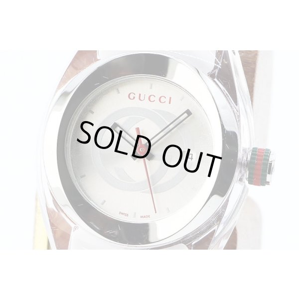グッチ　１３７．３　ＳＩＮＣ　銀文字盤　表面