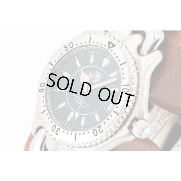 タグホイヤー　Ｓ／ｅｌ　ＷＧ１１１９　緑文字盤　サイド拡大