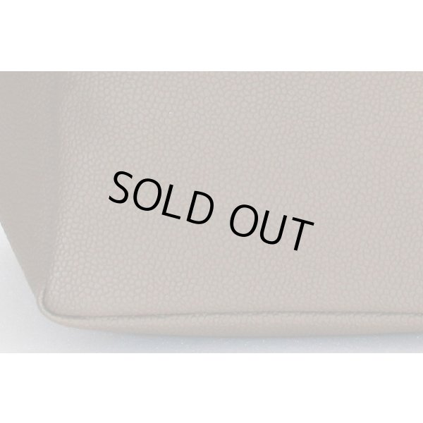 エルベシャプリエ　リュクス舟型トートM 707GP トープ／ヴィゴーニュ　底拡大