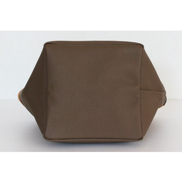 エルベシャプリエ　リュクス舟型トートM 707GP トープ／ヴィゴーニュ　底