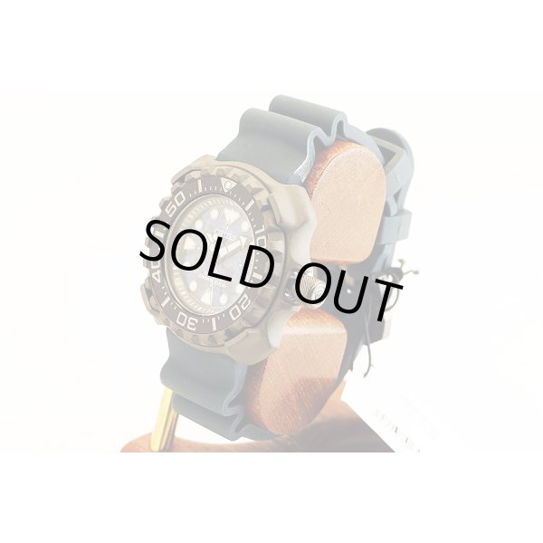 シチズン　プロマスター　ダイバー２００ｍ　ＢＮ０２２７－０９Ｌ 青迷彩文字盤　サイド