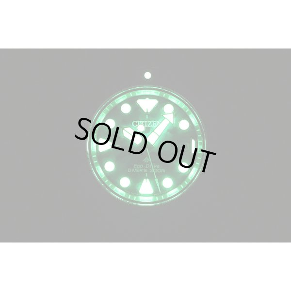 シチズン　プロマスター　ダイバー２００ｍ　ＢＮ０２２７－０９Ｌ 青迷彩文字盤　ライト暗闇