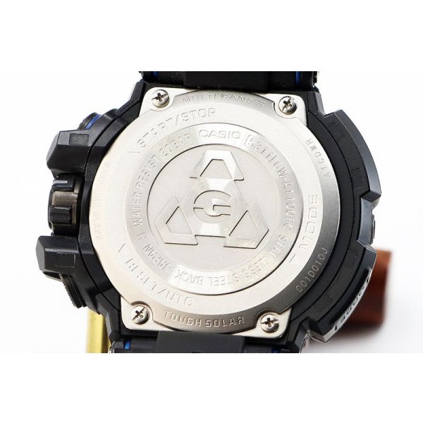 カシオ　Ｇショック　ＧＷ－Ａ１１００ＦＣ　黒文字盤　裏面拡大