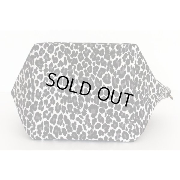 エルベシャプリエ　ナイロン舟型トートM 1027F パンサーブラン　底