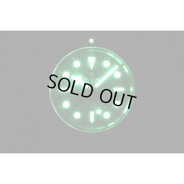 チューダー　ヘリテージブラックベイ　７９０３０　紺文字盤　紺ベゼル　ライト暗闇